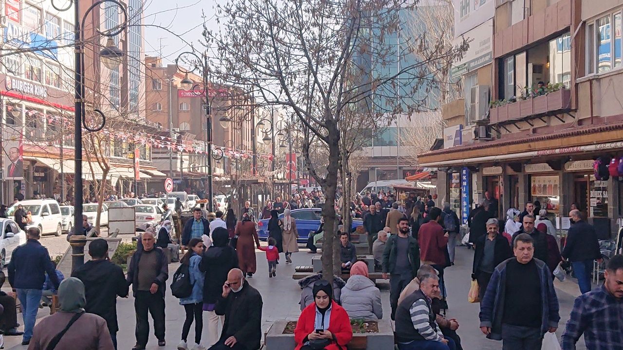 Diyarbakır 2022 nüfusu 1 milyon 804 bin 880 kişi