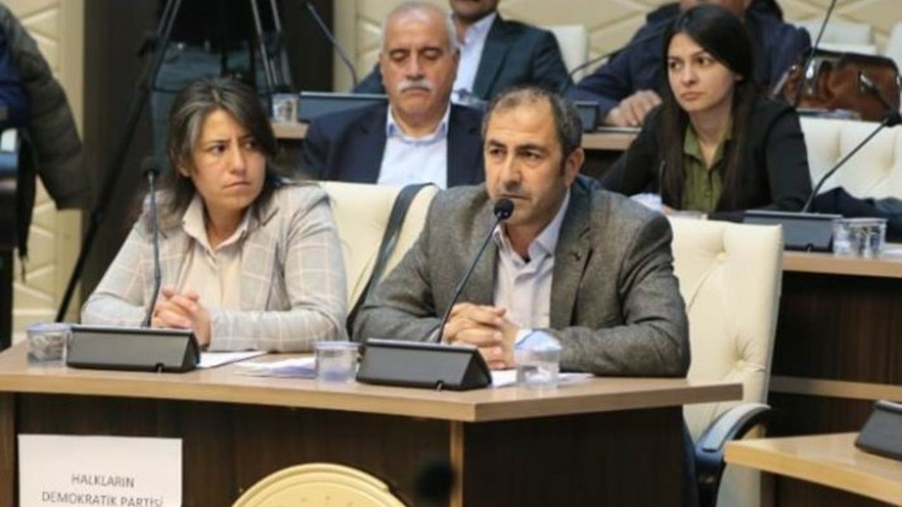 Van’da HDP Belediyesi Meclis üyesi Tan görevine iade edildi