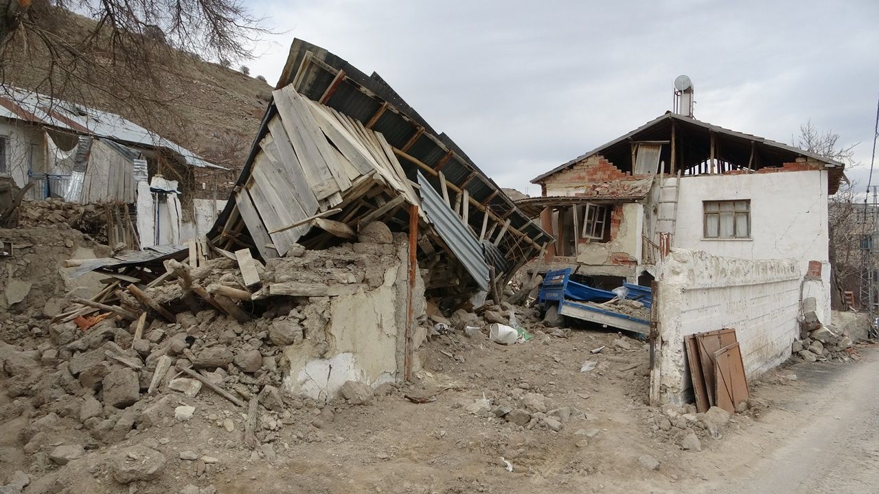 Malatya’da depremde enkaza dönen 457 hanelik mahalle taşınmak istiyor