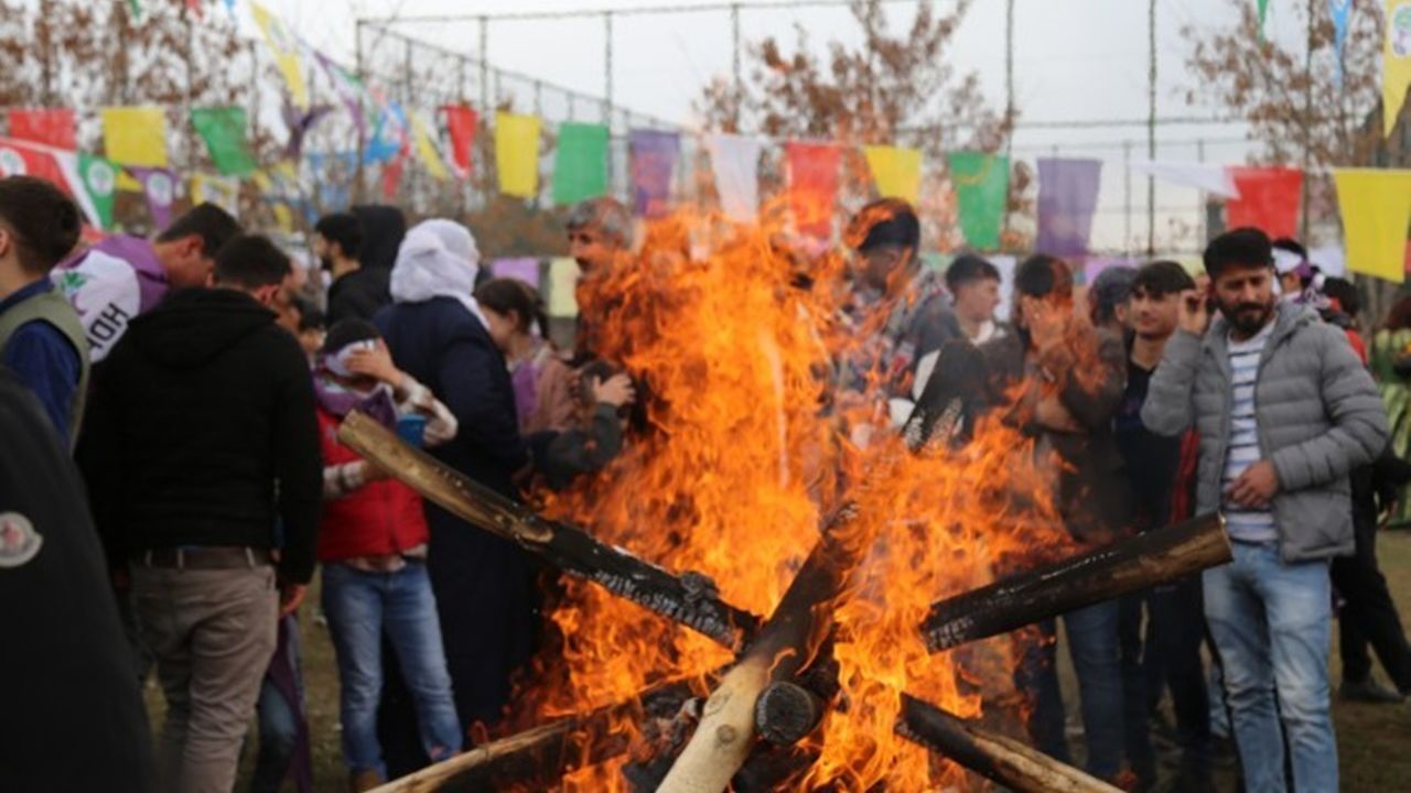 Patnos Newrozu: Newroz ateşi ile sandıklara akacağız