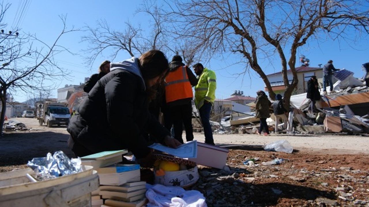 Eğitim Sen: Deprem bölgesindeki öğrencilere sınavsız ek kontenjan ayrılsın