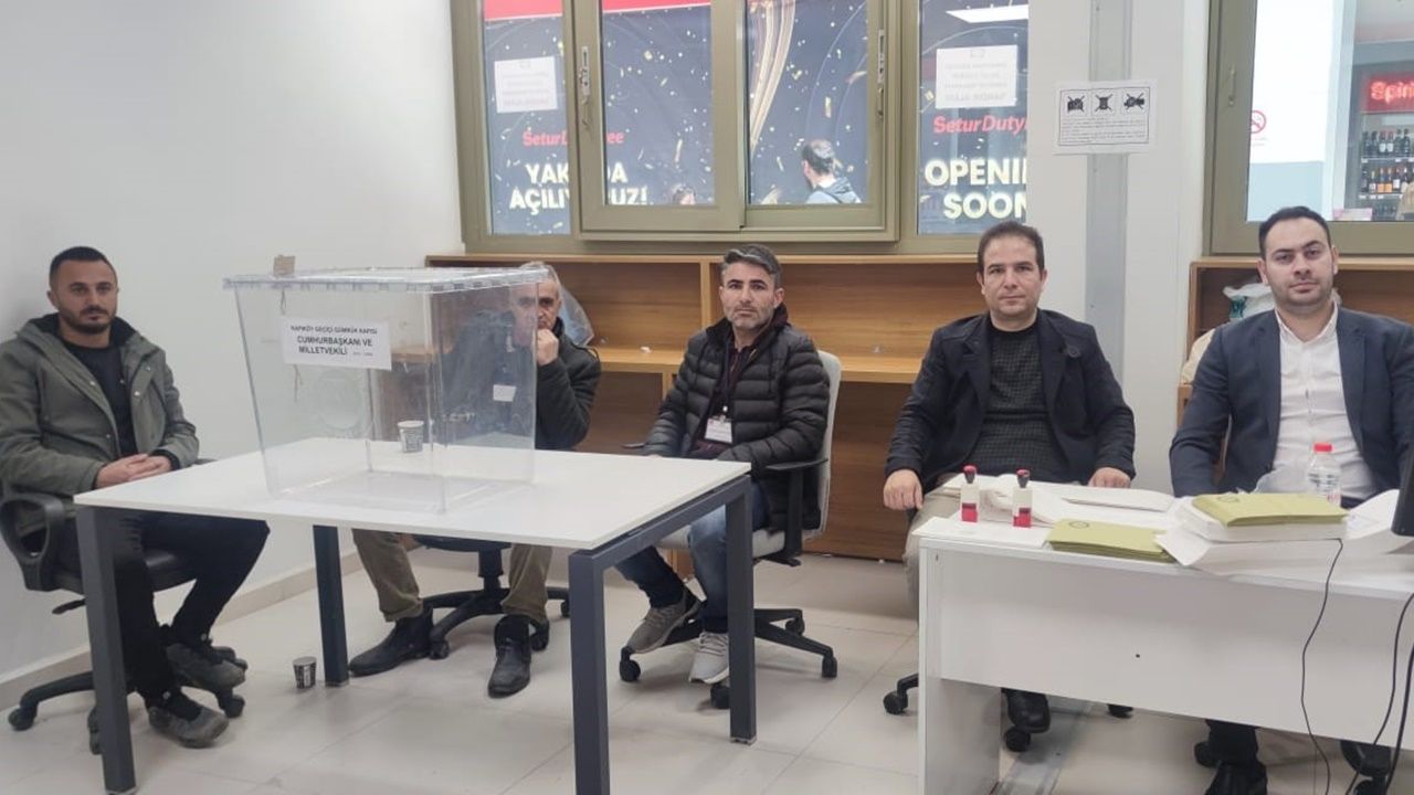 Kapıköy’de oy kullanma işlemi başladı