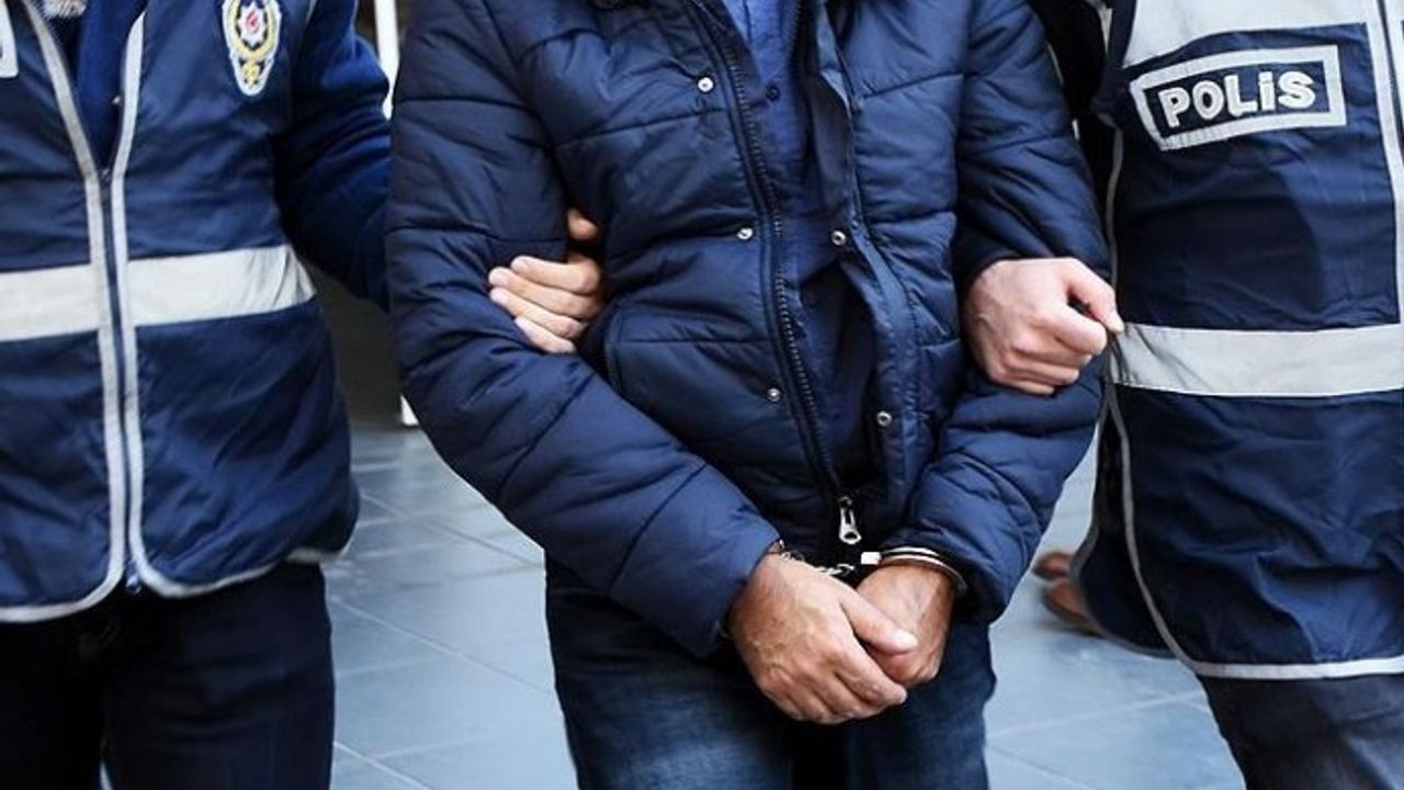 Adana'da gözaltına alınan Yeşil Sol Partili 14 genç serbest bırakıldı