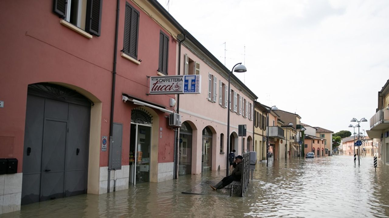 İtalya'daki sel felaketinde can kaybı 13'e yükseldi