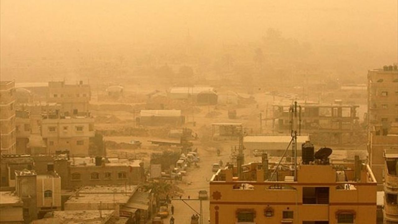 Toz fırtınası nedeniyle 191 kişi hastaneye kaldırıldı