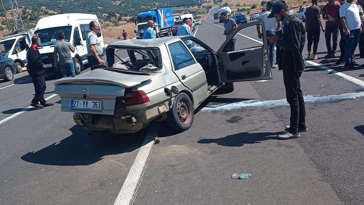 Bingöl’de iki aracın karıştığı kazda çok sayıda kişi yaralandı