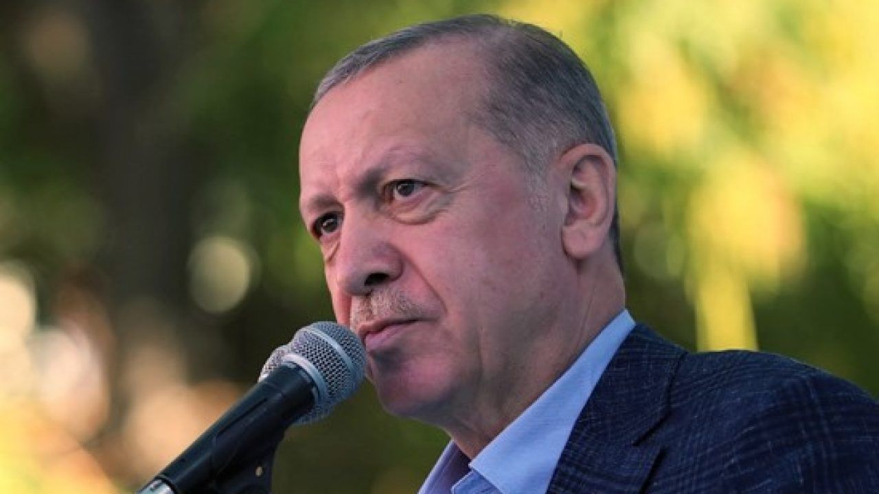 Bitlis’te konuşan Erdoğan, muhalefeti ‘ölü ata’ benzetti