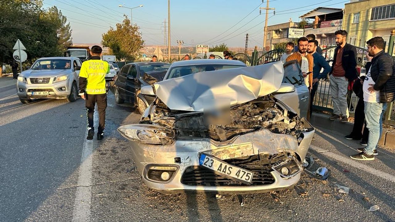 Diyarbakır’da zincirleme kaza: 3 yaralı