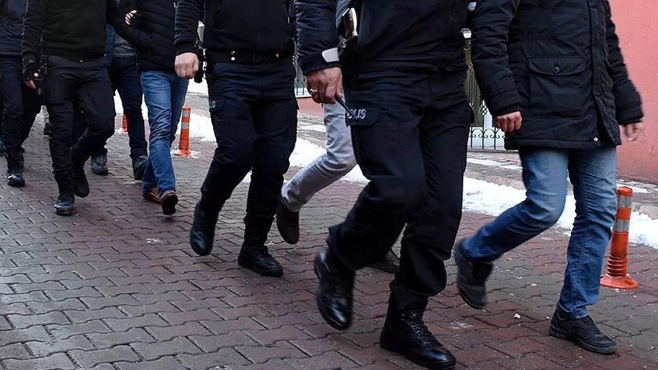 DBP Adıyaman İl Eşbaşkanı Akdağ ve 2 kişi gözaltında