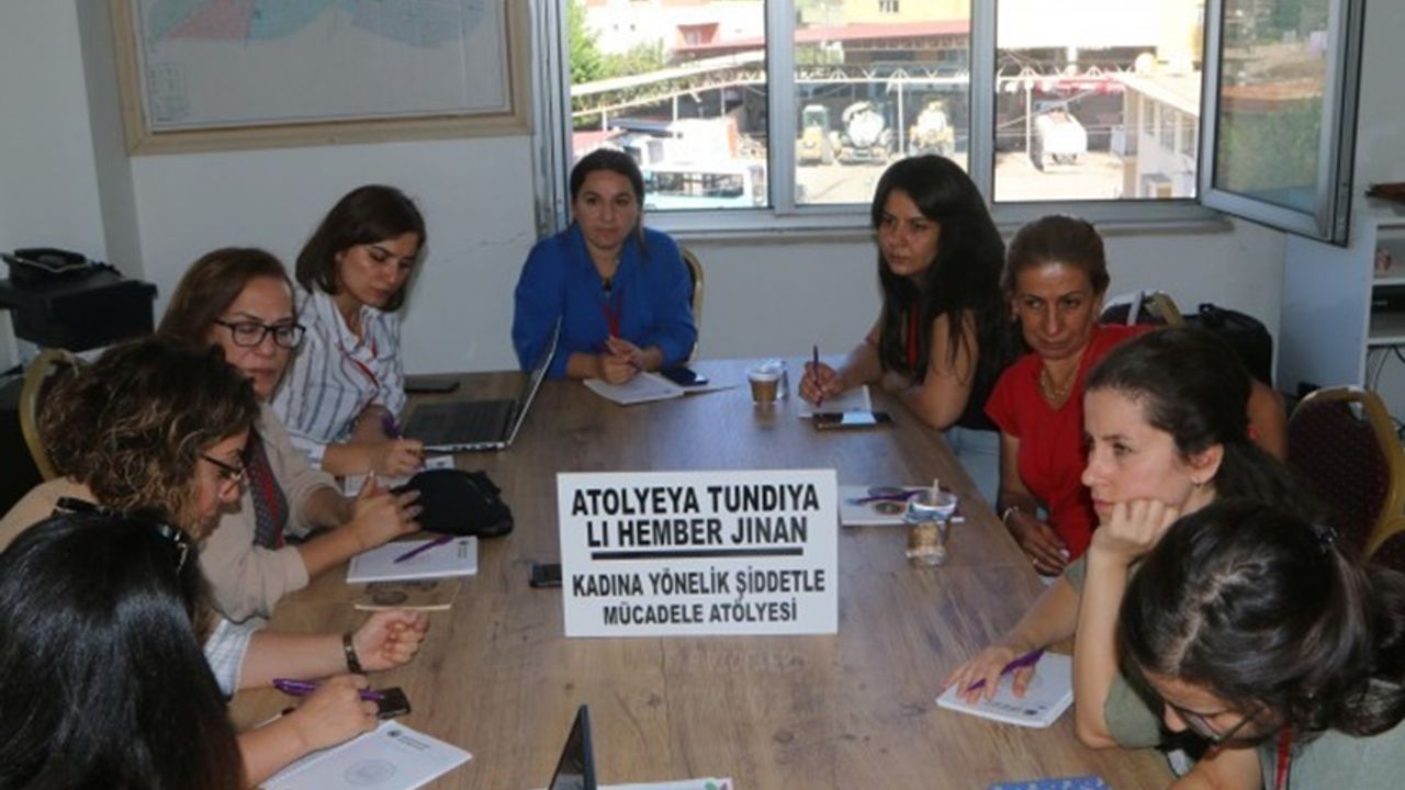 Silopi’de yerel yönetimlerde kadın çalıştayı: Kadın muhtar sayısı artmalı