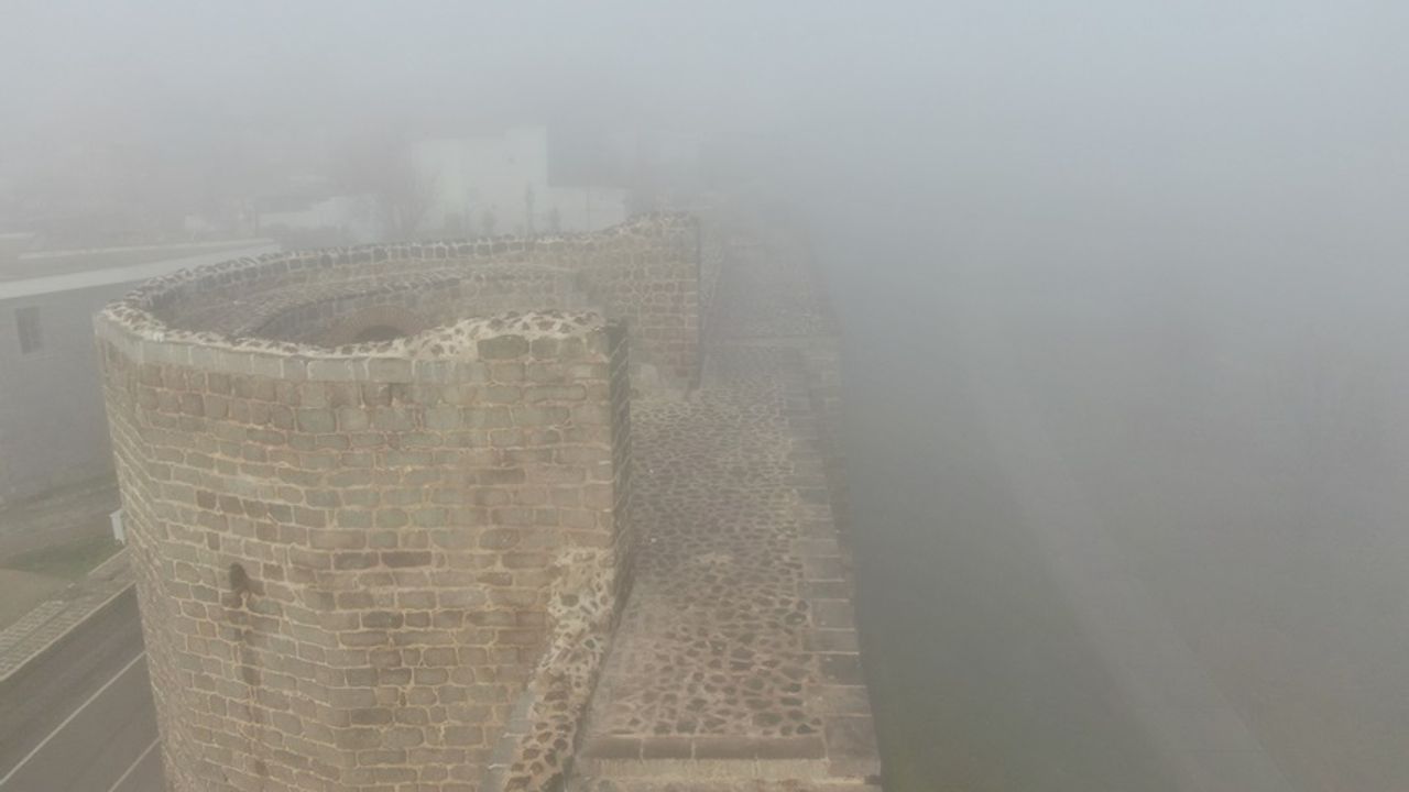 Diyarbakır sis altında: Tarihi yapılarda eşsiz görüntüler