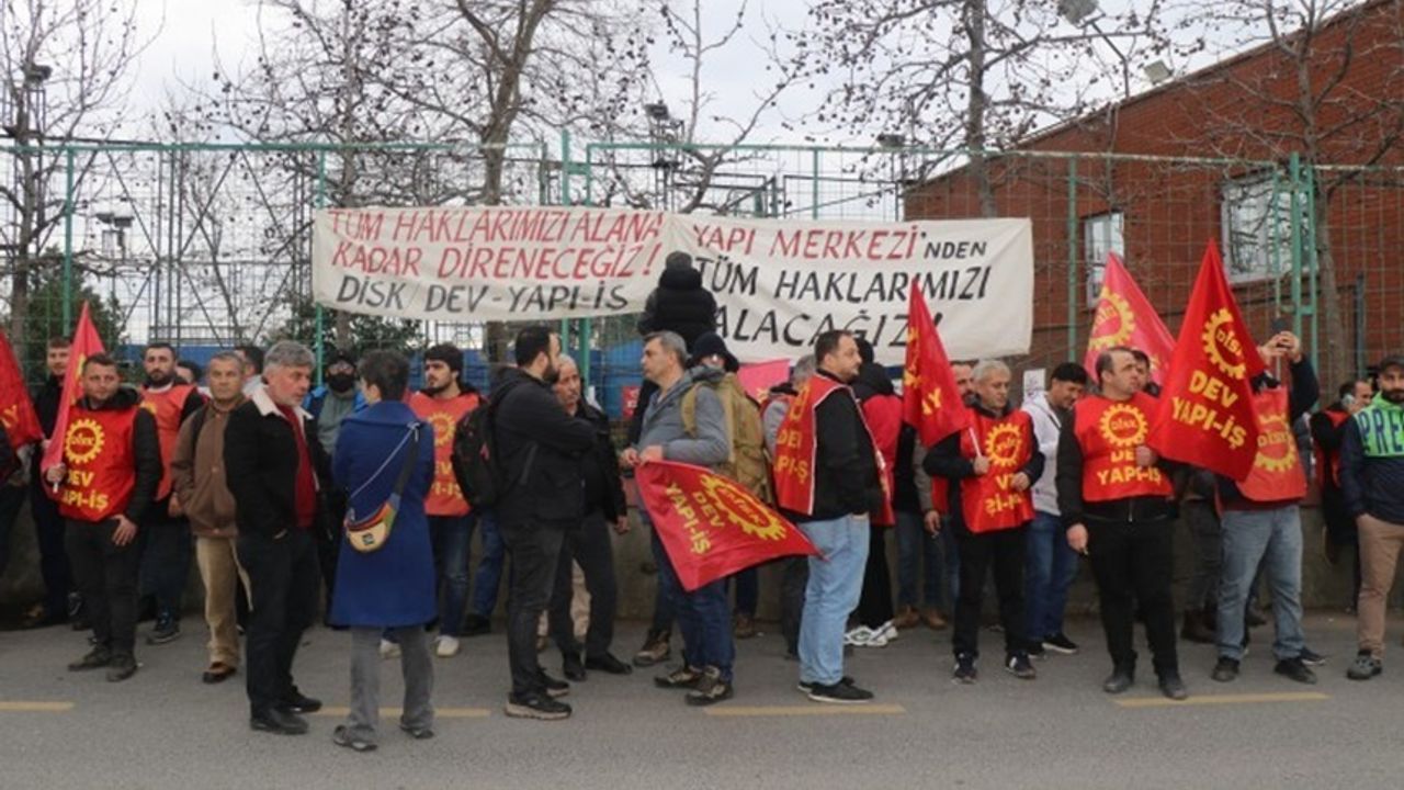 Dev Yapı İş üyesi işçilerden maaş protestosu