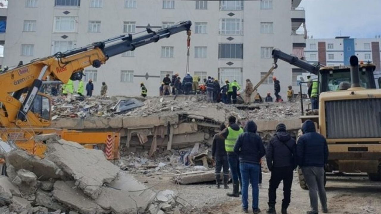 Diyarbakır’da depremde yıkılan Hisami Apartmanı davasında yeni karar