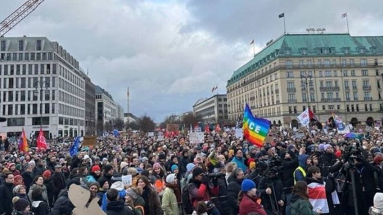 Hamburg’ta on binler ırkçı faşist planlara karşı eylemde