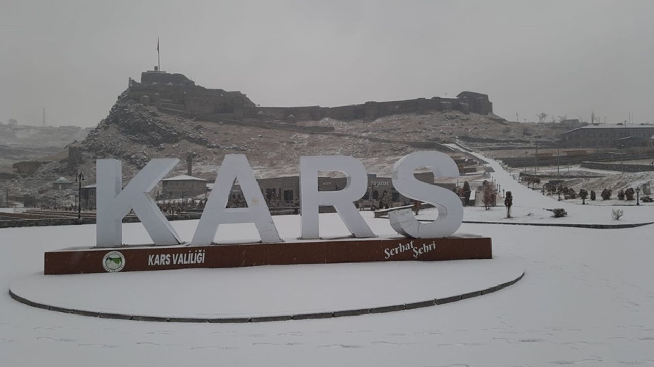 Kars'ta kar yağışı