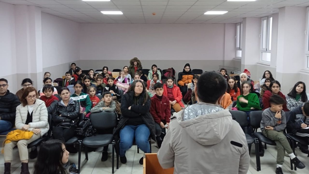 Mardinli öğrencilerin yazar buluşmaları sürüyor