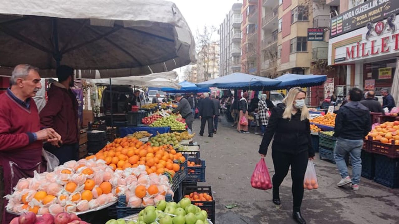 Diyarbakır’da ramazan öncesi pazarda fiyatlar el yakıyor