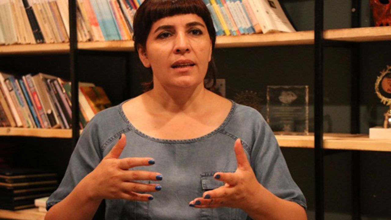 Tiyatro sanatçısı Emektar: Kürtçe sanat yapmaktan vazgeçmeyeceğiz