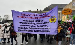 Bielefeld'de 8 Mart emekçi kadınlar günü kutlandı