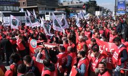 İşçilerden Cengiz Holding önünde protesto