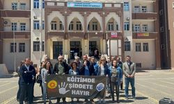 Diyarbakır’da öğretmene şiddet protesto edildi