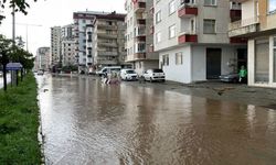 Rize'de şiddetli yağış: 8 ev boşaltıldı, 24 kişi tahliye edildi