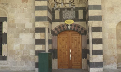 Deprem sonrası Antep’te bin 600 yıllık caminin terazisi kaydı