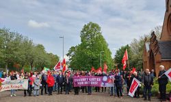 Bielefeld'liler devletin eğitim politikasını protesto etti