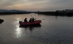 Dicle Nehri'nde kaybolan genci arama çalışmaları sürüyor