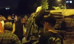 Kızıltepe’de minibüs eve çarptı: 3 yaralı