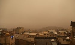 Mardin’de fırtına sonrası gökyüzünde sararma