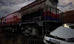 Diyarbakır’da tren otomobile çarptı: 2’si ağır 5 yaralı