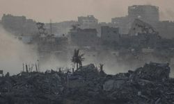 İsrail hava saldırısı: 300 kişi enkaz altından çıkarıldı