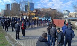 Diyarbakır’ın Fabrika Mahallesi güne yıkımla uyandı