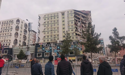 Galeria Platformu depremin yıldönümünde Diyar Galeria alanında toplandı