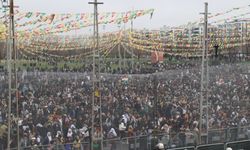 Diyarbakır Newroz’una gençlerden yoğun katılım