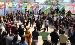 Depremin vurduğu Pazarcık’ta Newroz ateşi
