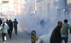 Van’da irade gaspına tepki sokaklara taştı