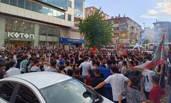 Şampiyon Amedspor taraftarları Diyarbakır’ın 4 bir yanını kutlama alanına çevirdi