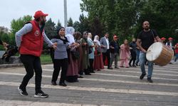 Batman'da 1 Mayıs kutlaması için Diyarbakır’dan yola çıktılar
