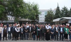 Diyarbakır Adliyesi önünden seslendiler: Asimilasyona son, Kürtçeyi tanıyın
