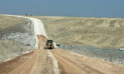 Diyarbakır’ın kırsal mahallelerinde yol yapımı