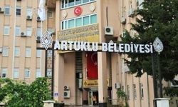 Artuklu Belediyesi 15 kişiyi işten çıkardı