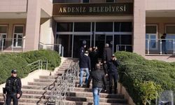 Akdeniz Belediyesi Meclis üyeleri: Rehin alındık