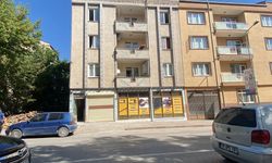 İnşaat işçisi, tadilat yaptığı apartmanda ölü bulundu