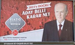 Diyarbakır’a 11 yıldır ayak basmayan Bahçeli'nin yerine afişleri kentteki billboardlarda