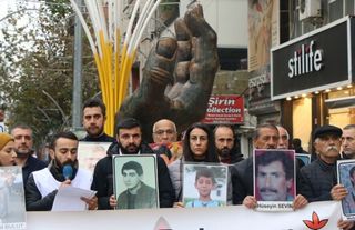 Batman’da hasar gören ‘İnsan Hakları Anıtı’ için çağrı