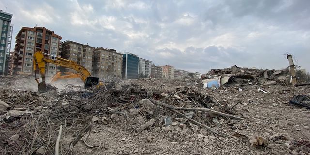 Diyar Galeria’nın son bloku bir dokunuşla yıkıldı