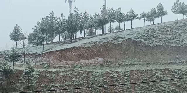 Diyarbakır’da Mart’ın son gününde kar yağışı