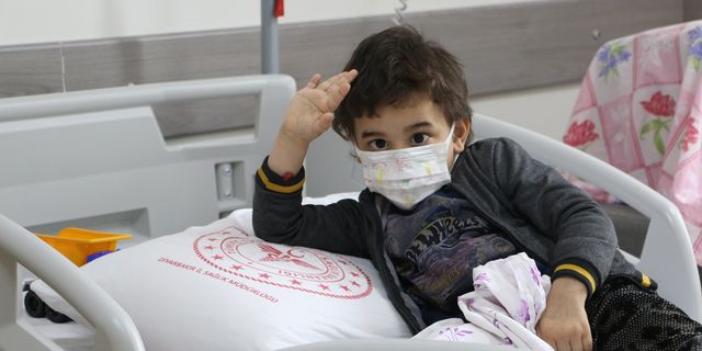 Türkiye’de 1 yılda 3 bin çocuk kanser oluyor